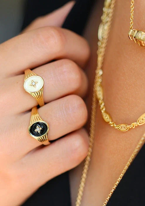 Bague noire et plaqué or motifs ère Edouardienne I Honorine – Image 2