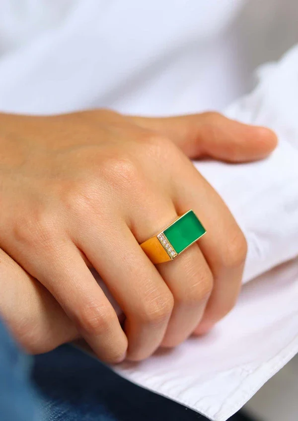 Bague plaqué or et Onyx vert I Augustine – Image 5