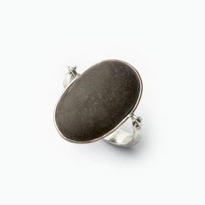 Grande bague en argent galet noir - Trouble