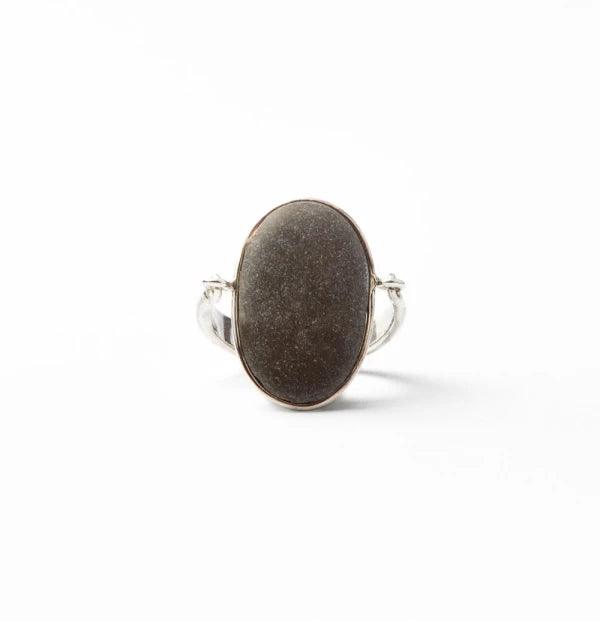 Grande bague en argent galet noir - Trouble – Image 6