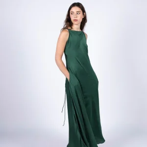 Robe verte longue en fibre de pétales de roses