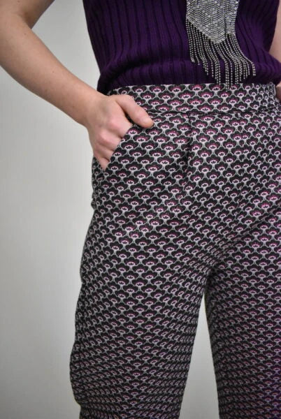 Pantalon coupe large éco-responsable et broderies artisanales – Image 2