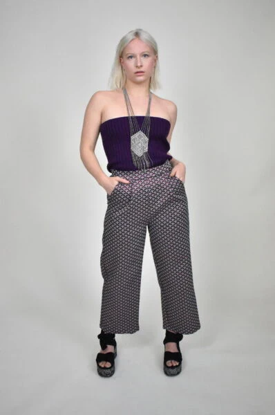 Pantalon coupe large éco-responsable et broderies artisanales – Image 3