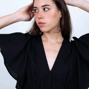 Robe noir en fibres de pétales de roses recyclés