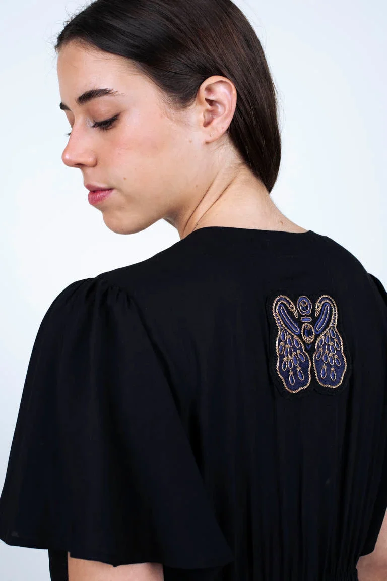 Robe noir en fibres de pétales de roses recyclés – Image 7