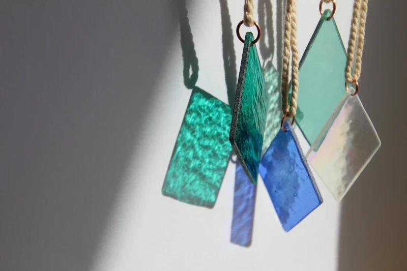 Attrape soleil en verre recyclé fait main – Image 4