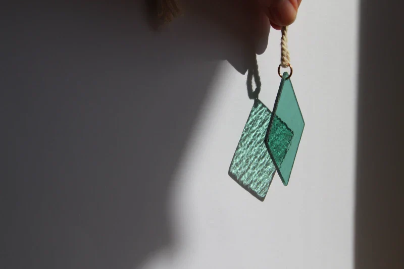 Attrape soleil en verre recyclé fait main – Image 8