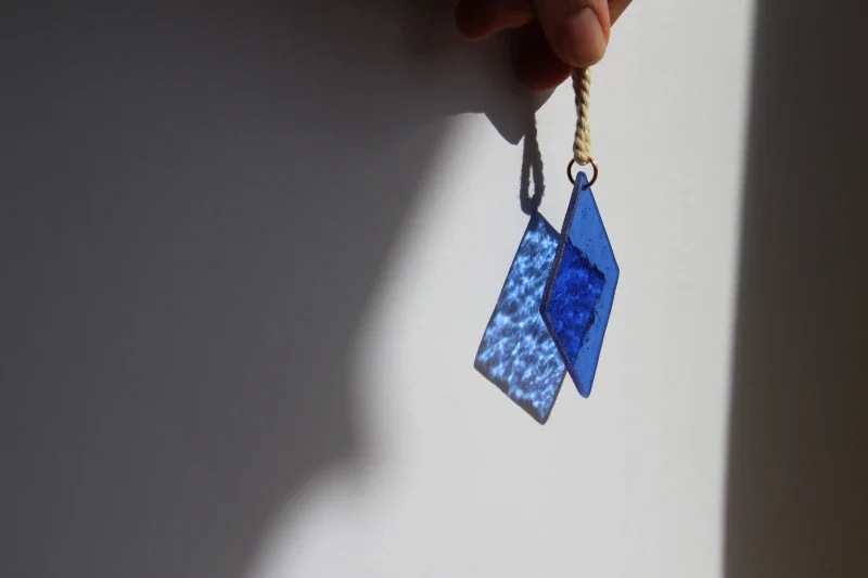 Attrape soleil en verre recyclé fait main – Image 9