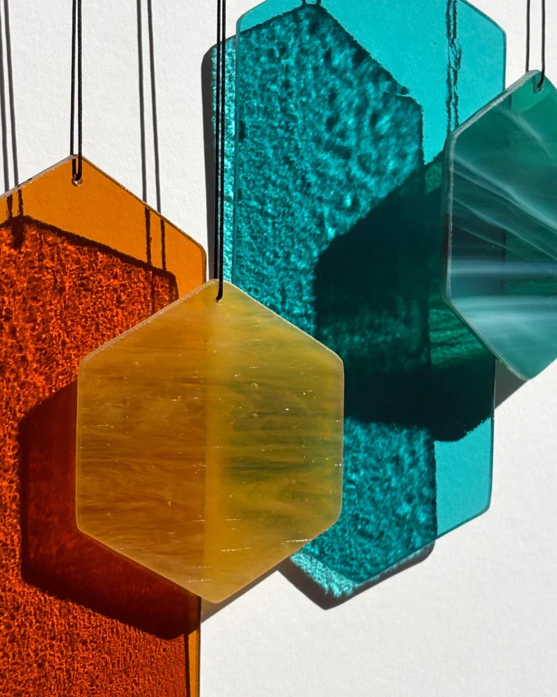 Jeu du vent en verre artisanal - orange et vert