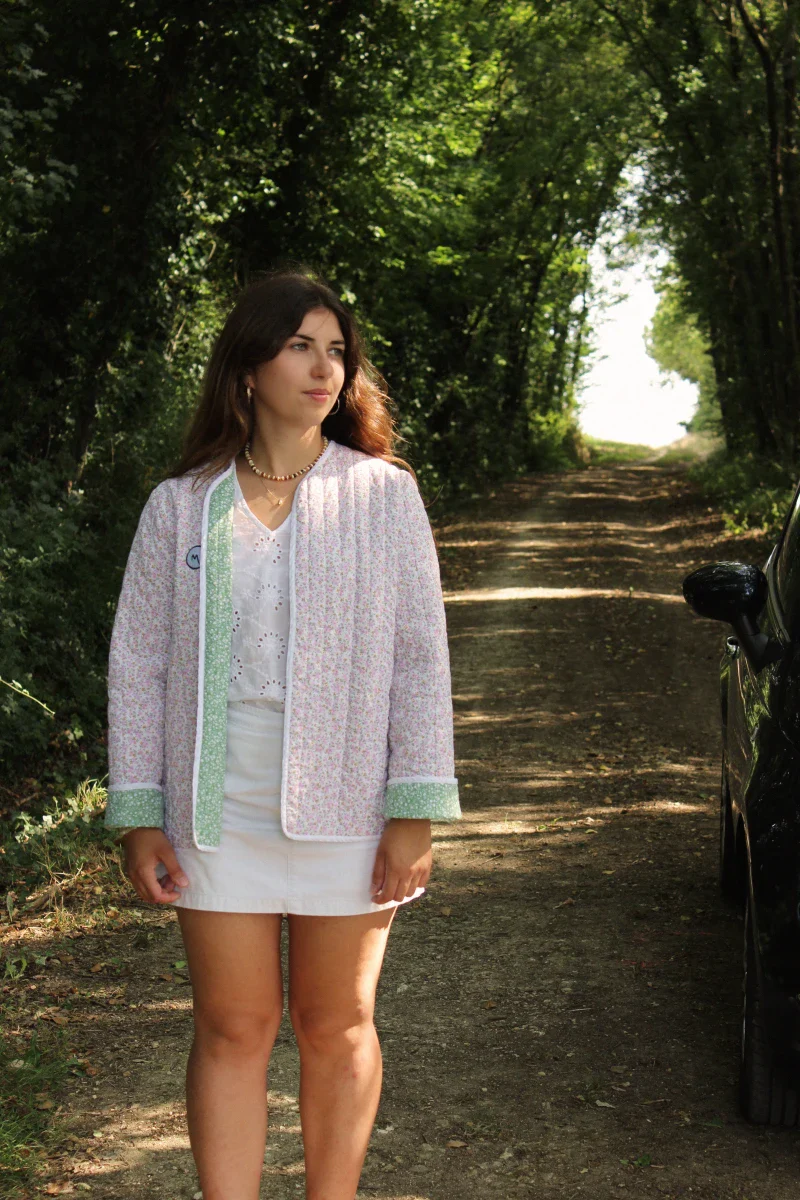 Veste Fleuri vert / écru rose matelassée - Ezilda – Image 4