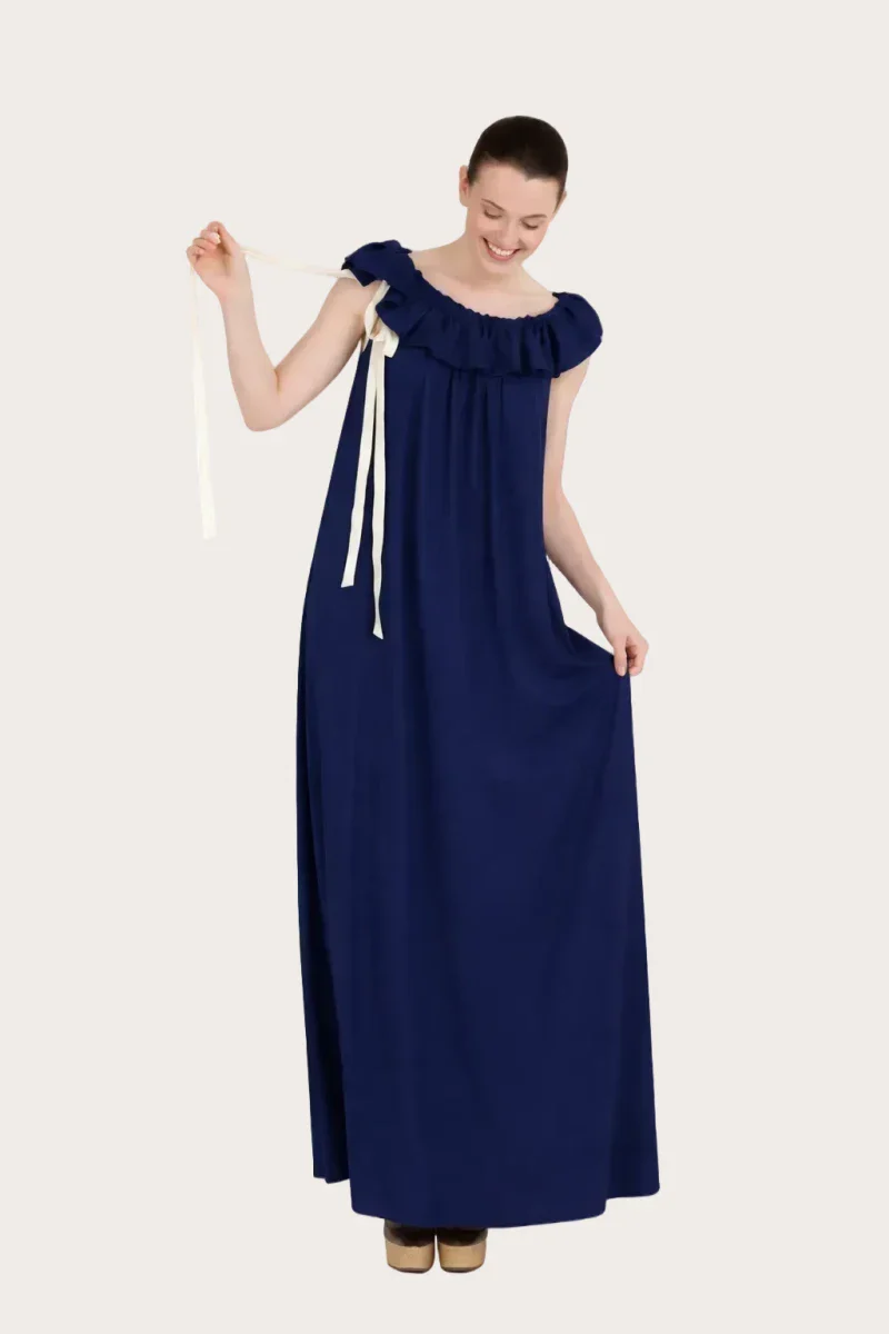 Robe upcyclée bleu nuit - Perle – Image 2
