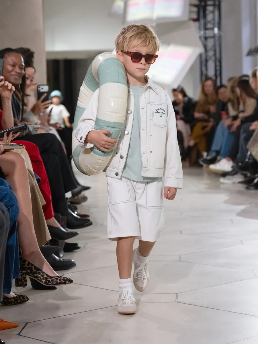 Veste en denim Leddis avec surpiqûres contrastées en coton biologique – Image 7