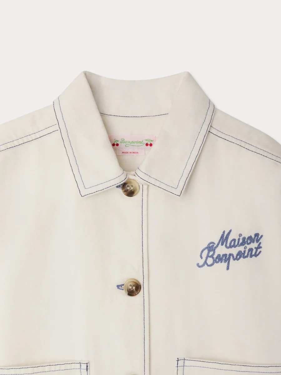 Veste en denim Larity avec surpiqûres contrastées en coton biologique – Image 5