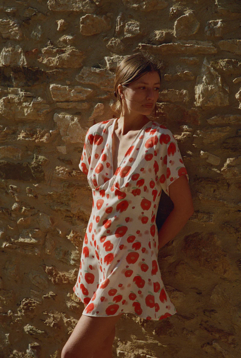 Robe courte Laura - Imprimé Fleurs rouges – Image 8
