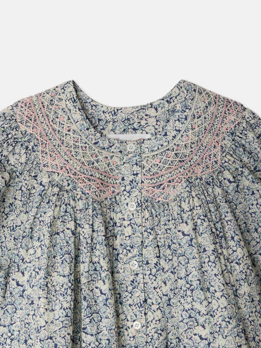 Robe Ladwiga smockée et brodée main en tissu Liberty en coton biologique – Image 4