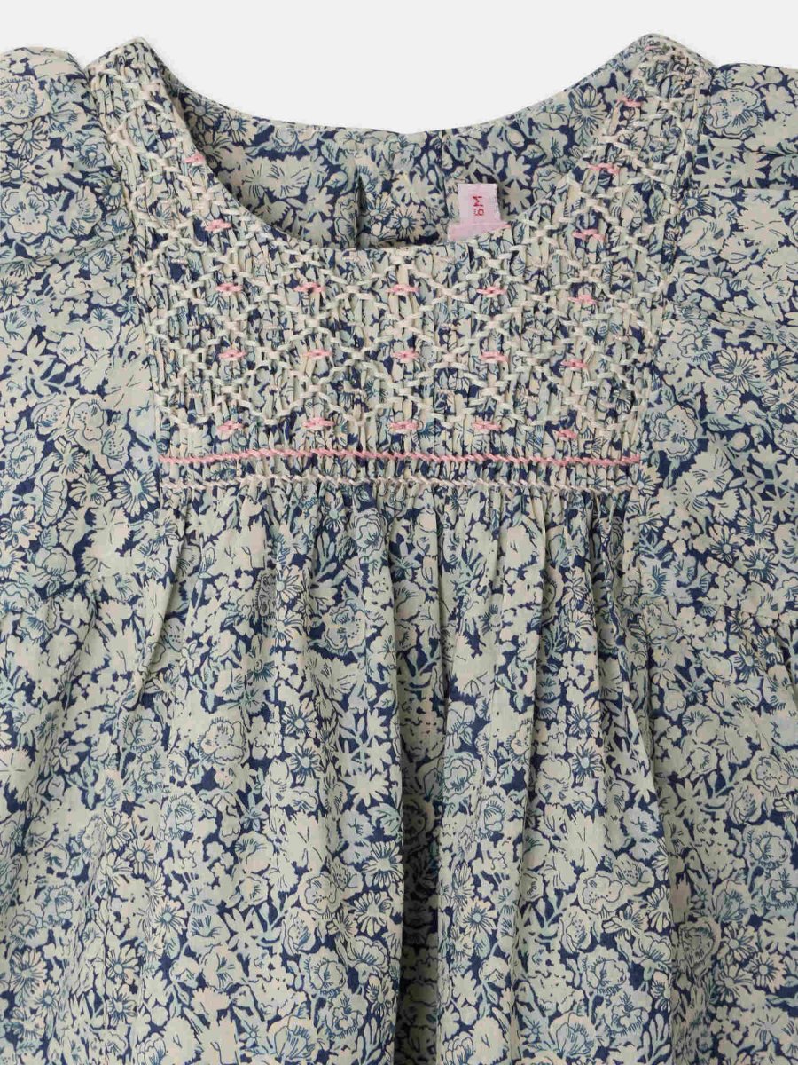 Robe Cadelili smockée et brodée main en tissu Liberty en coton biologique – Image 5