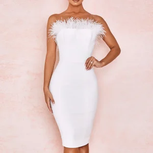 Robe corset bustier à plumes blanche mi-longue