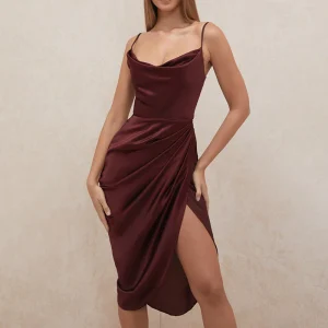 Robe mi-longue à effet corset bordeaux en satin
